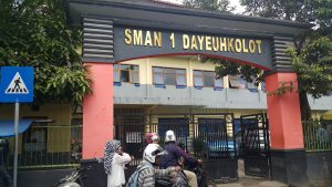 SMA Negeri 1 Dayeuhkolot Kabupaten Bandung.