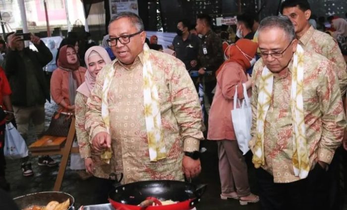 Dibuka Marwan Hamami, Dekranasda Gelar Sukabumi Fashion & Culinary Nite ...