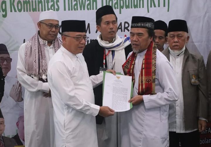 Diacara Khotam Akbar Komunitas Tilawah Tigapuluh Juz, Wabup Sukabumi Launching Peraturan Bupati Nomor 55/2022 Tentang KTT Juz