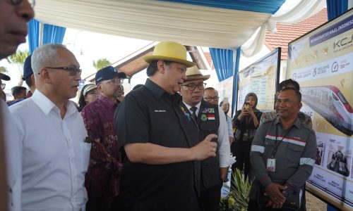 Tinjau Proyek Tol Cisumdawu dan Kota Sumedang, Menko Airlangga Dorong Akselerasi Pemerataan Pembangunan dan Penyaluran Kredit Usaha Rakyat