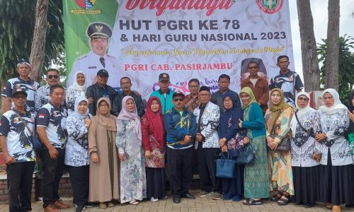 Gerak Jalan Sehat Warnai Peringatan HGN dan HUT PGRI Ke-78 Tingkat Kecamatan Pasirjambu
