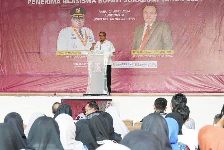 150 Mahasiswa Universitas Nusa Putra Menerima Beasiswa dari Bupati Sukabumi